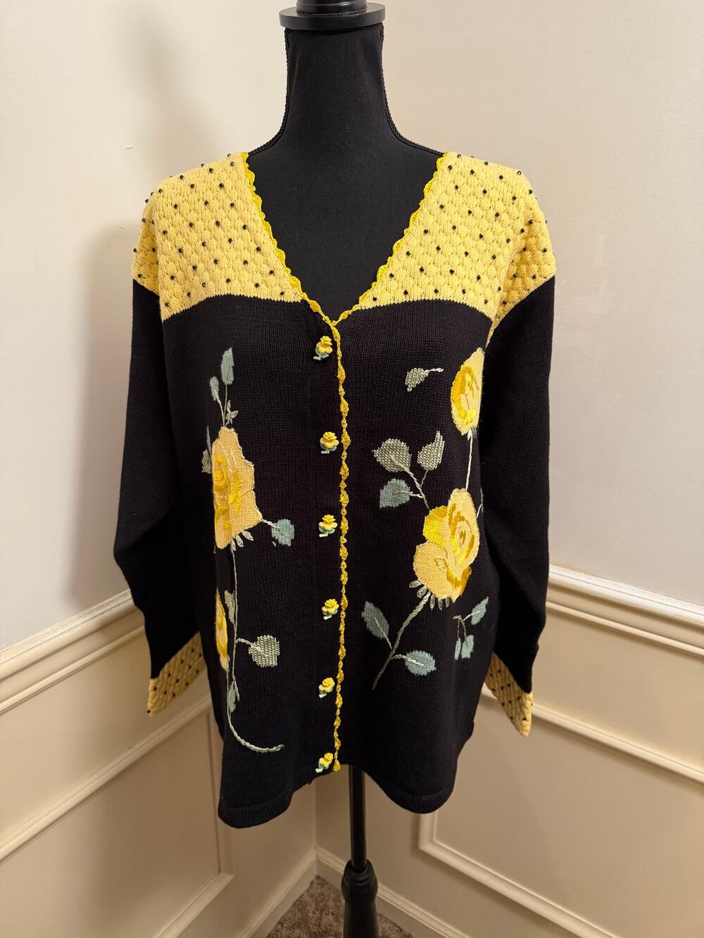Vintage Storybook Knits Yellow Rose Embroidered Cardigan Sweater Beaded Black